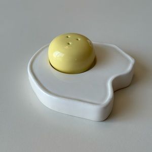 Egg Salt and Pepper Shaker